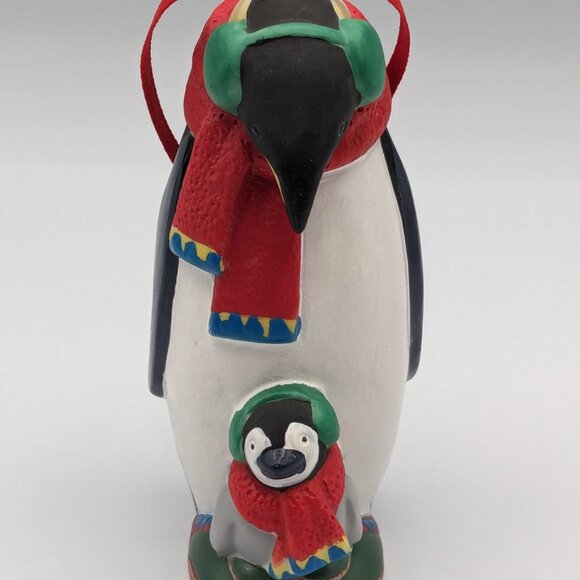 Hallmark Keepsake Safe and Snug 2001, 1st in Safe Snug Series Porcelain Ornament - Picture 3 of 11